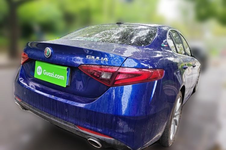 Used Alfa Romeo Giulia 2021 2.0T 280HP Luxury Edition Rear Right 45 Deg