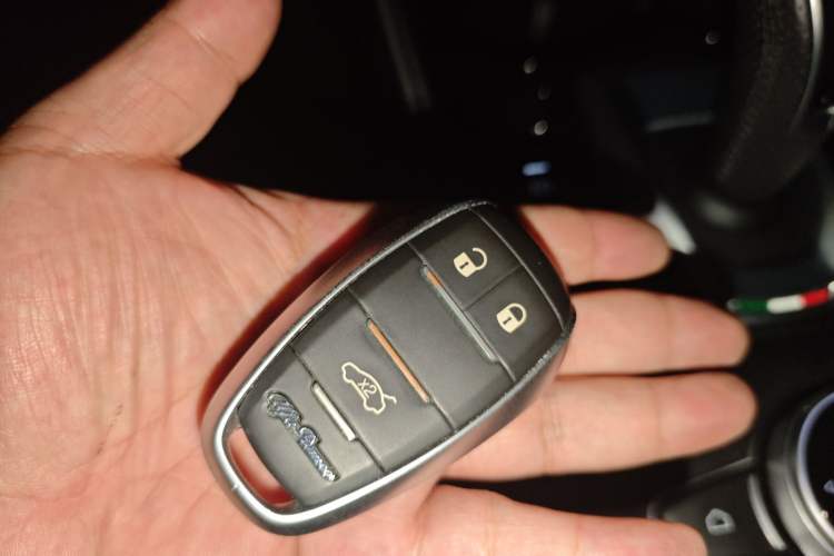 Used Alfa Romeo Giulia 2021 2.0T 280HP Luxury Edition Vehicle Key