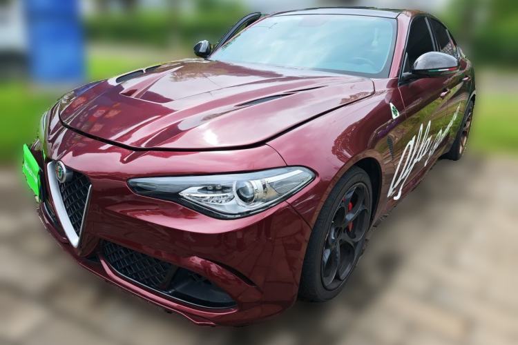 Alfa Romeo Giulia 2021