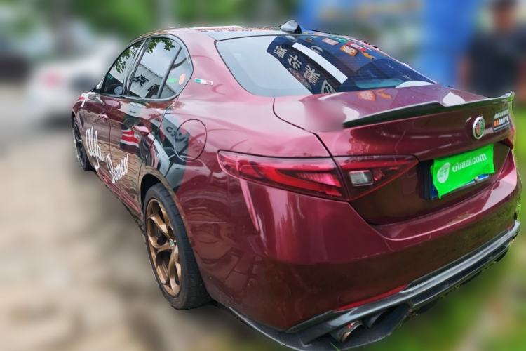Used Alfa Romeo Giulia 2021 2.0T 280HP Luxury Edition Rear Left 45 Deg