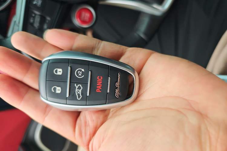 Used Alfa Romeo Giulia 2021 2.0T 280HP Luxury Edition Vehicle Key