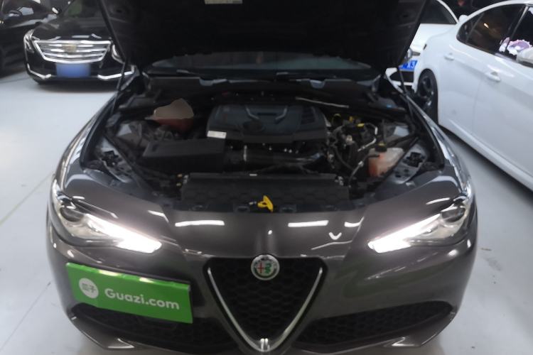 Used Alfa Romeo Giulia 2021 2.0T 280HP Luxury Edition Engine Bay