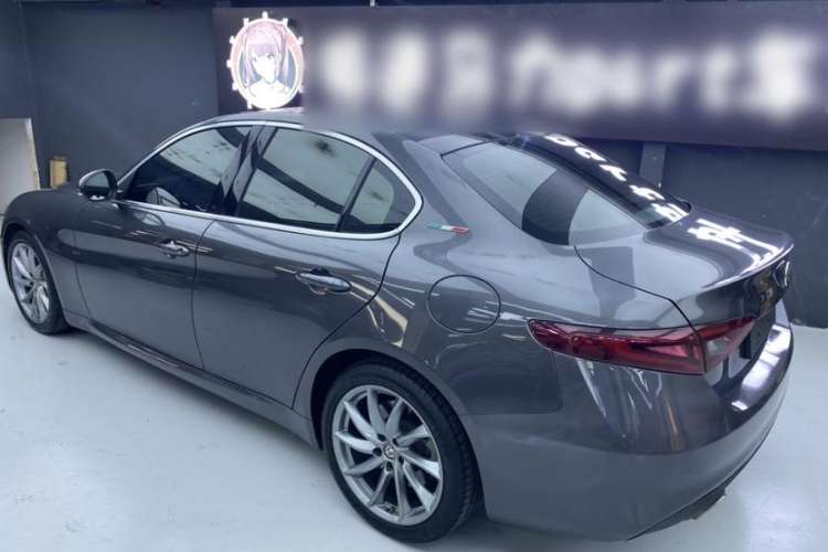 Used Alfa Romeo Giulia 2021 2.0T 280HP Luxury Edition Exterior 1