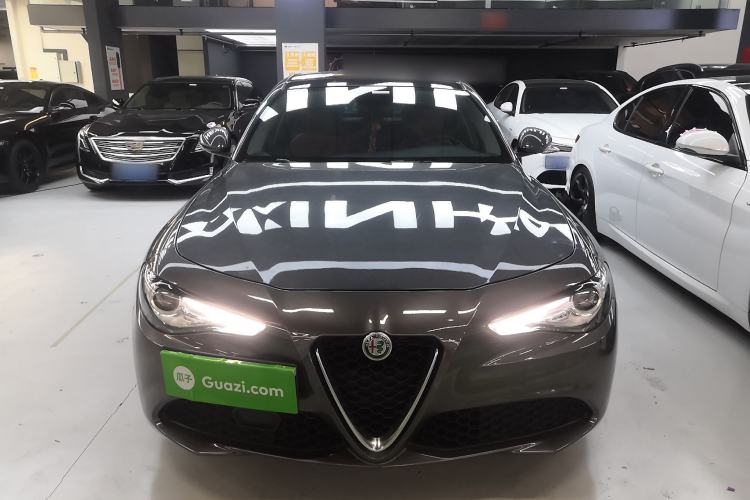 Used Alfa Romeo Giulia 2021 2.0T 280HP Luxury Edition Front