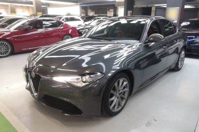 Used Alfa Romeo Giulia 2021 2.0T 280HP Luxury Edition