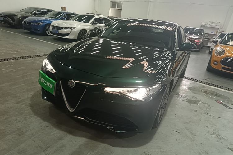 Used Alfa Romeo Giulia 2021 2.0T 280HP Luxury Edition Guazi used car, China used car export, Used car for sale, Used  cars, Cheapest cars for sale