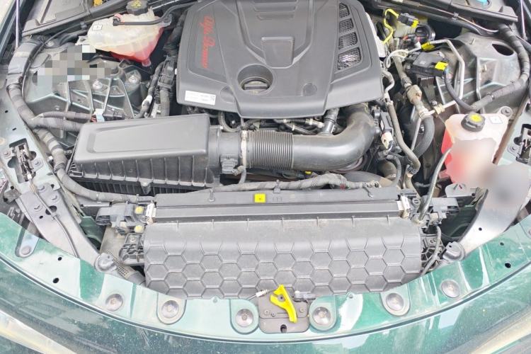 Used Alfa Romeo Giulia 2021 2.0T 280HP Luxury Sport Edition Engine Bay