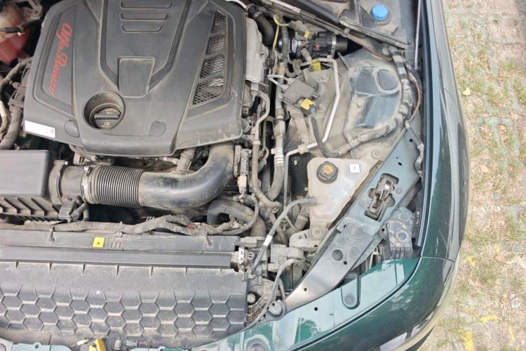 Used Alfa Romeo Giulia 2021 2.0T 280HP Luxury Edition Engine Bay Left