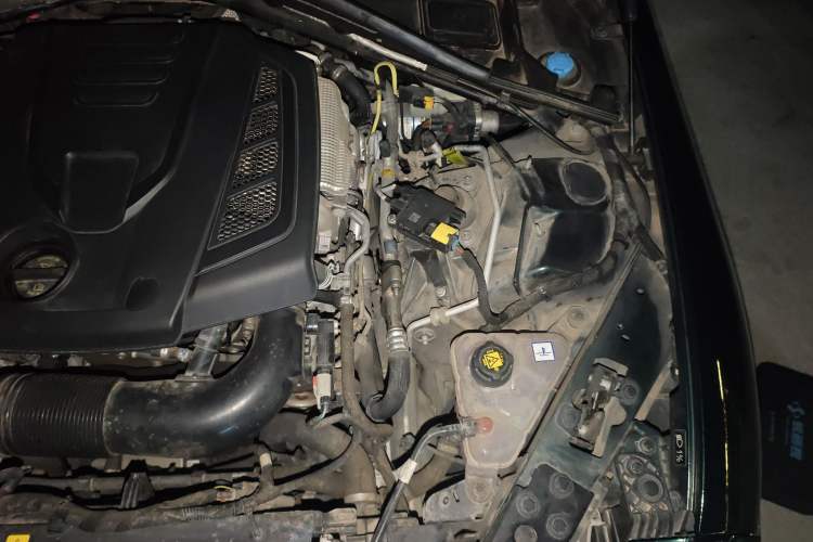 Used Alfa Romeo Giulia 2021 2.0T 280HP Luxury Edition Engine Bay Left