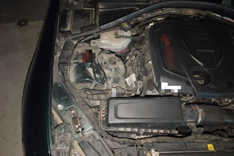 Used Alfa Romeo Giulia 2021 2.0T 280HP Luxury Edition Engine Bay Right