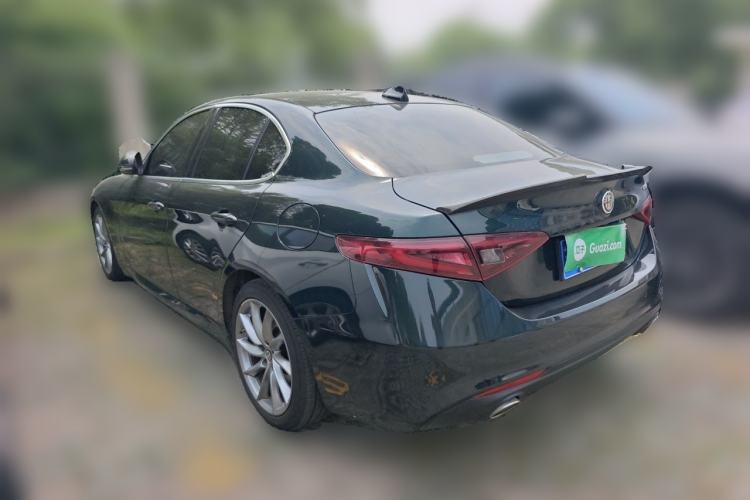Used Alfa Romeo Giulia 2021 2.0T 280HP Luxury Edition Rear Left 45 Deg