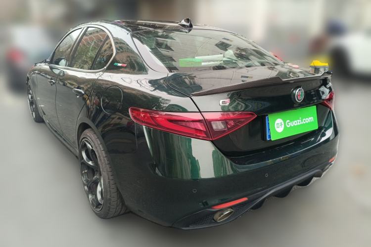 Used Alfa Romeo Giulia 2021 2.0T 280HP Luxury Edition Rear Left 45 Deg