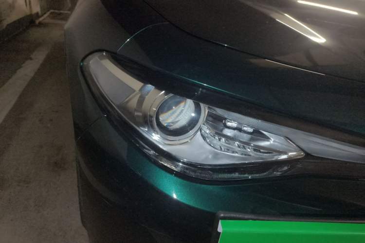 Used Alfa Romeo Giulia 2021 2.0T 280HP Luxury Edition Right Front Headlight