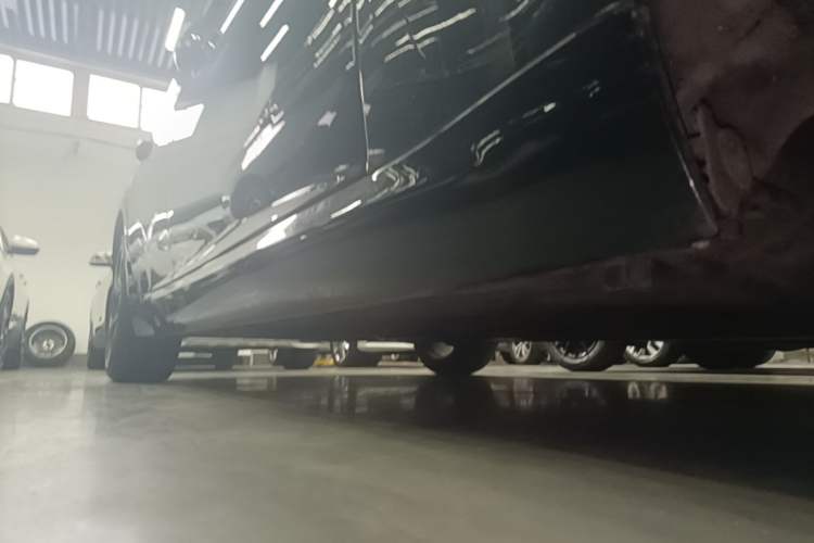 Used Alfa Romeo Giulia 2021 2.0T 280HP Luxury Edition Right Side Sill