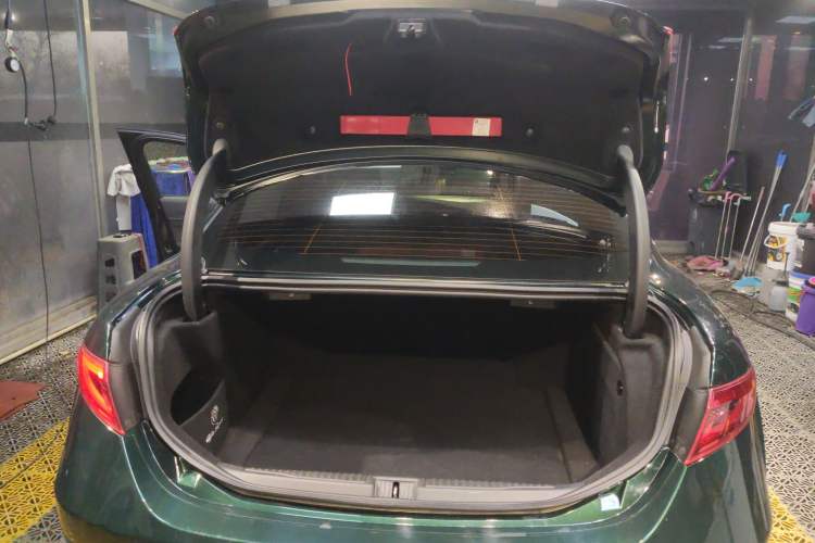 Used Alfa Romeo Giulia 2021 2.0T 280HP Luxury Edition Trunk