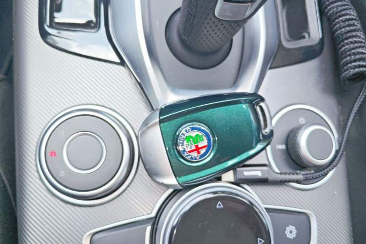 Used Alfa Romeo Giulia 2021 2.0T 280HP Luxury Sport Edition Vehicle Key