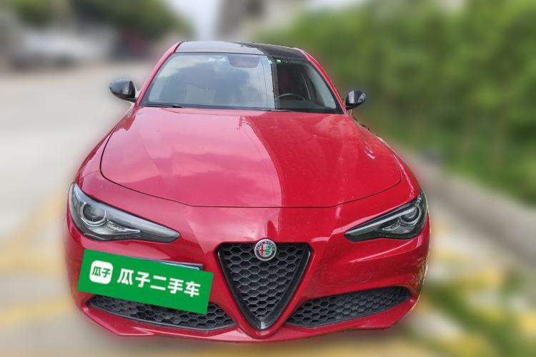 Used Alfa Romeo Giulia 2021 2.0T 280HP Luxury Edition Front