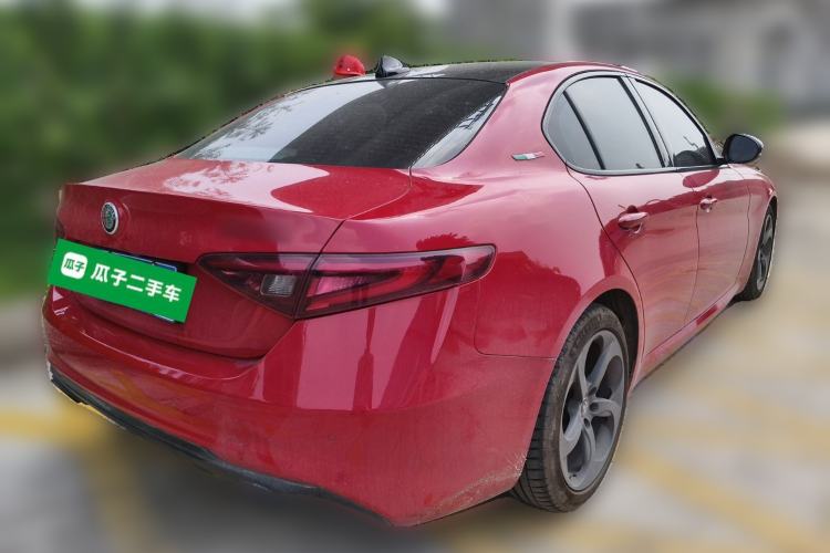 Used Alfa Romeo Giulia 2021 2.0T 280HP Luxury Edition Rear Right 45 Deg