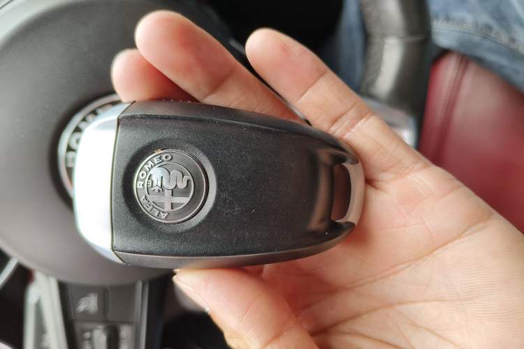 Used Alfa Romeo Giulia 2021 2.0T 280HP Luxury Edition Vehicle Key