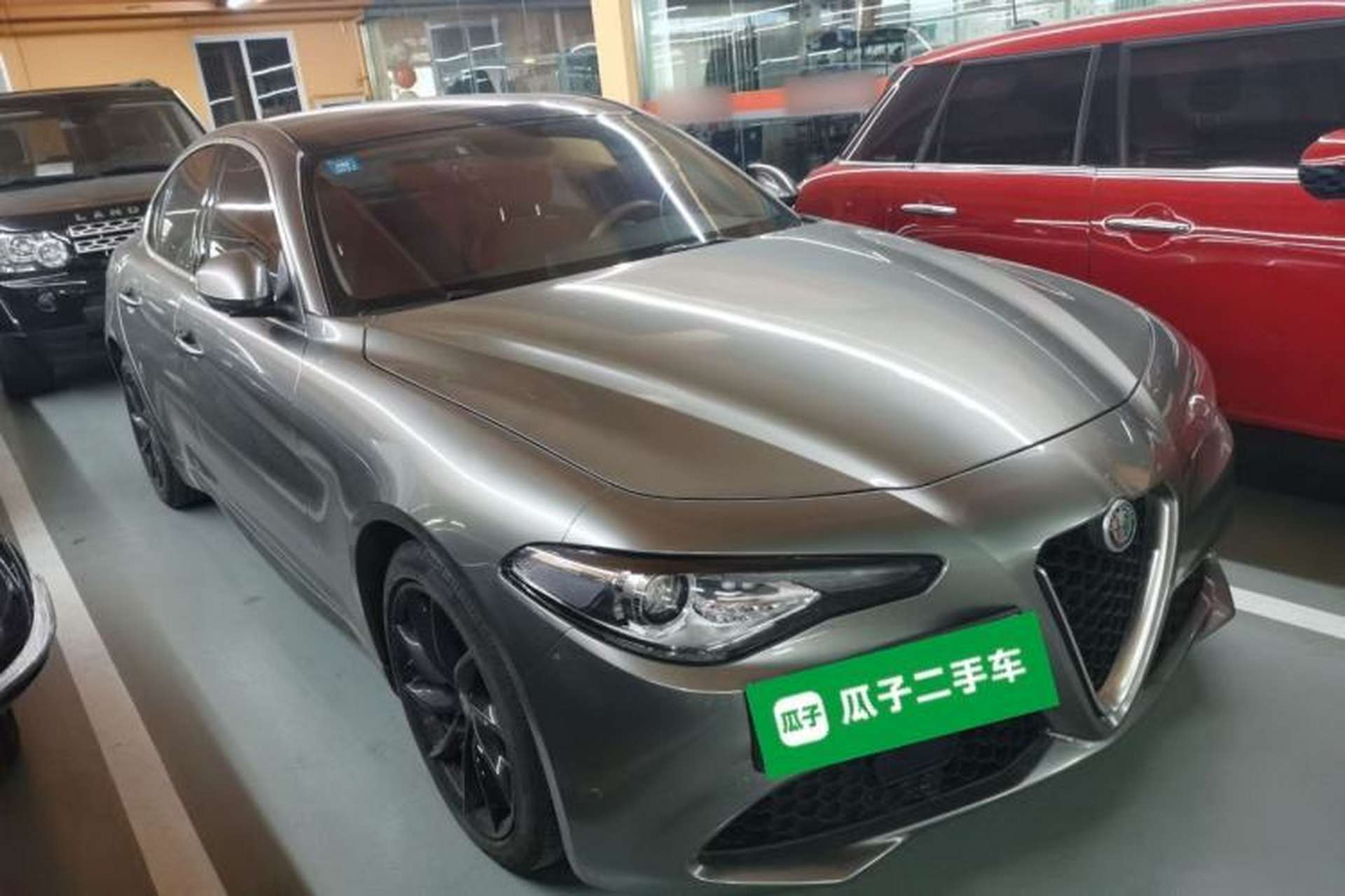 Used Alfa Romeo Giulia 2021 2.0T 280HP Luxury Edition Front Right 45 Deg