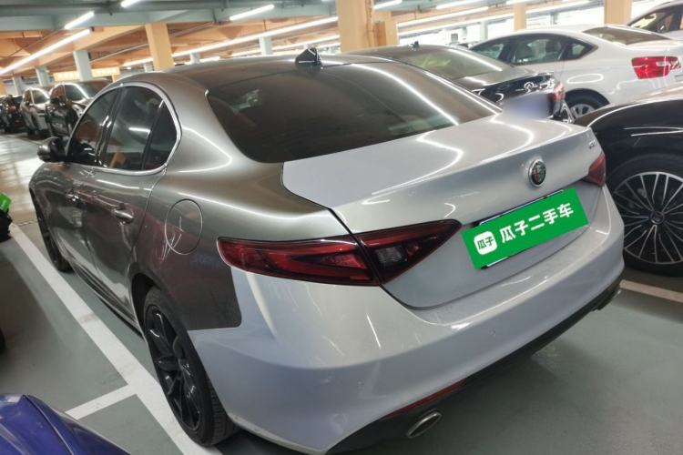 Used Alfa Romeo Giulia 2021 2.0T 280HP Luxury Edition Rear Left 45 Deg