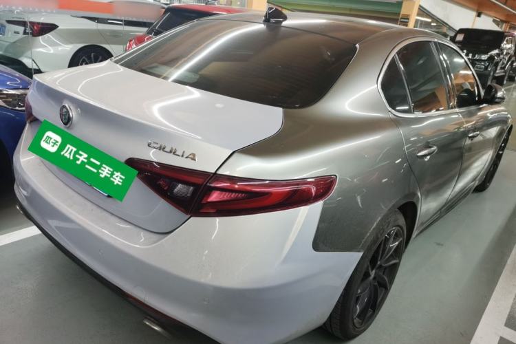 Used Alfa Romeo Giulia 2021 2.0T 280HP Luxury Edition Rear Right 45 Deg