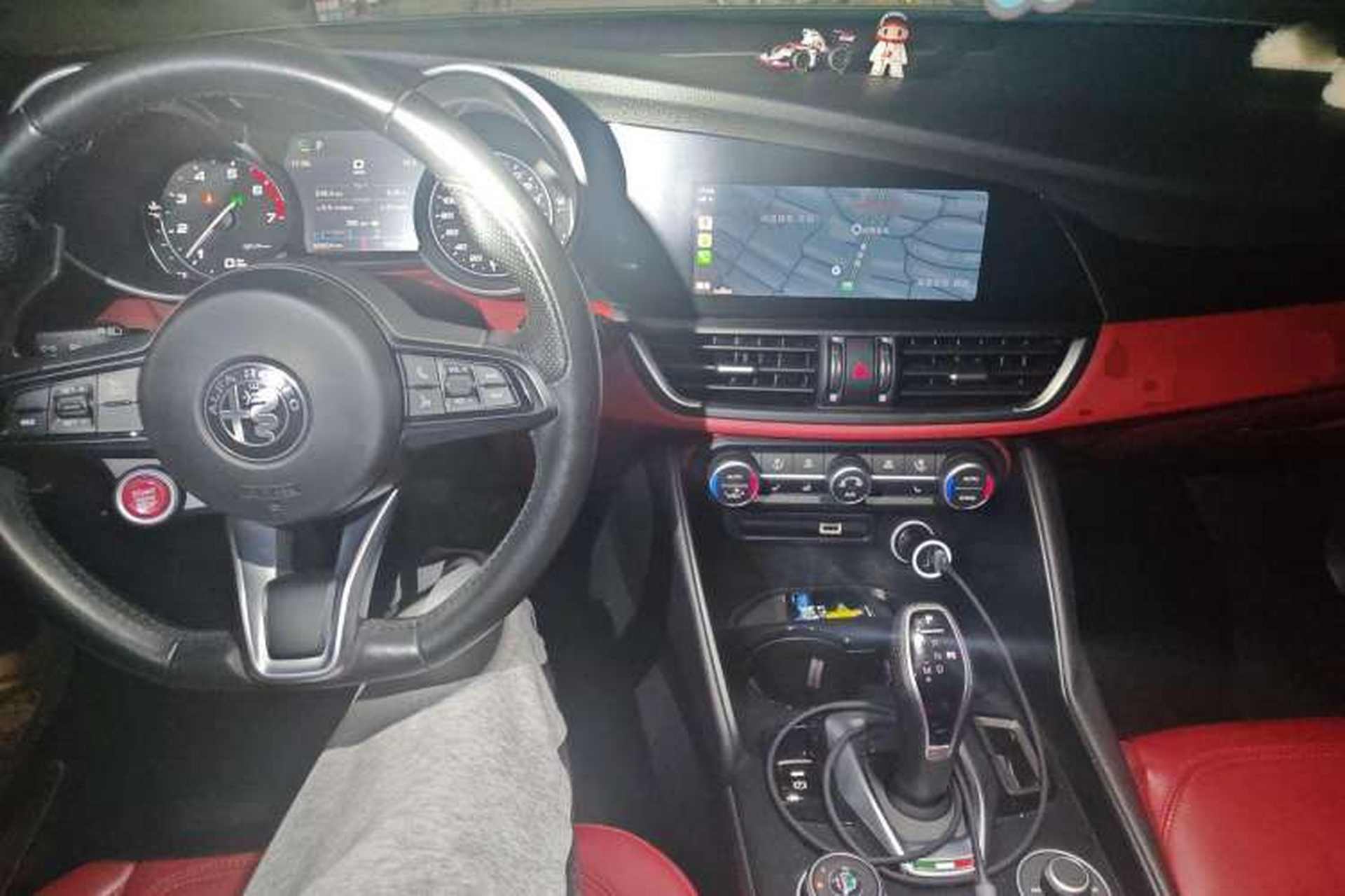 Used Alfa Romeo Giulia 2021 2.0T 280HP Luxury Edition Center Console