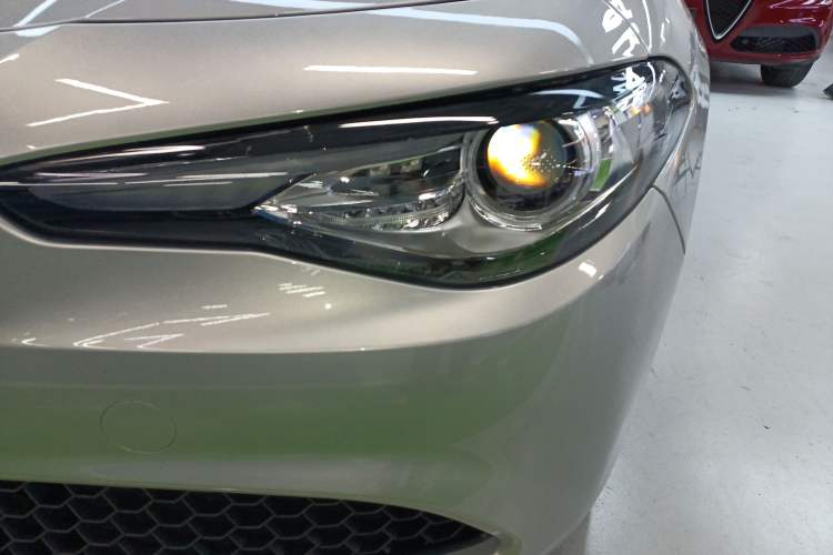 Used Alfa Romeo Giulia 2021 2.0T 280HP Luxury Edition Left Front Headlight