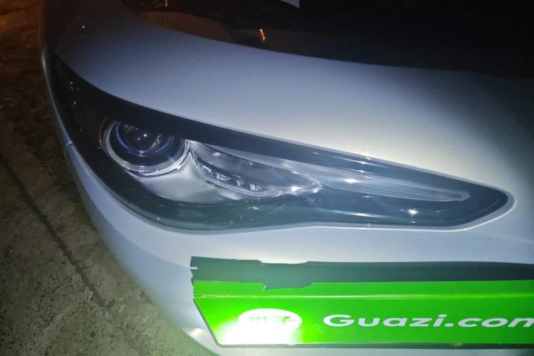 Used Alfa Romeo Giulia 2021 2.0T 280HP Luxury Edition Right Front Headlight