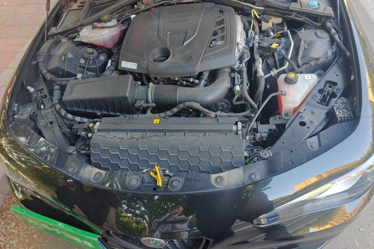 Used Alfa Romeo Giulia 2022 2.0T 280HP Veloce Track Edition Engine Bay