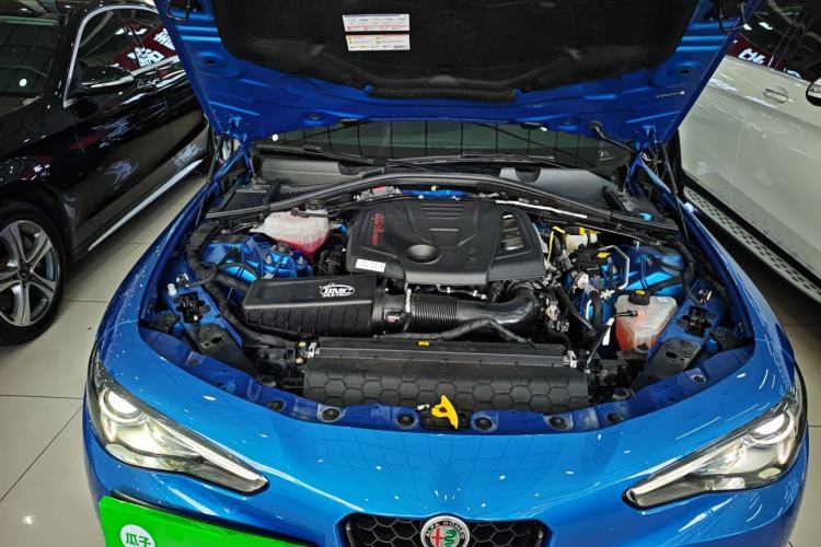 Used Alfa Romeo Giulia 2022 2.0T 280HP Veloce Track Edition Engine Bay