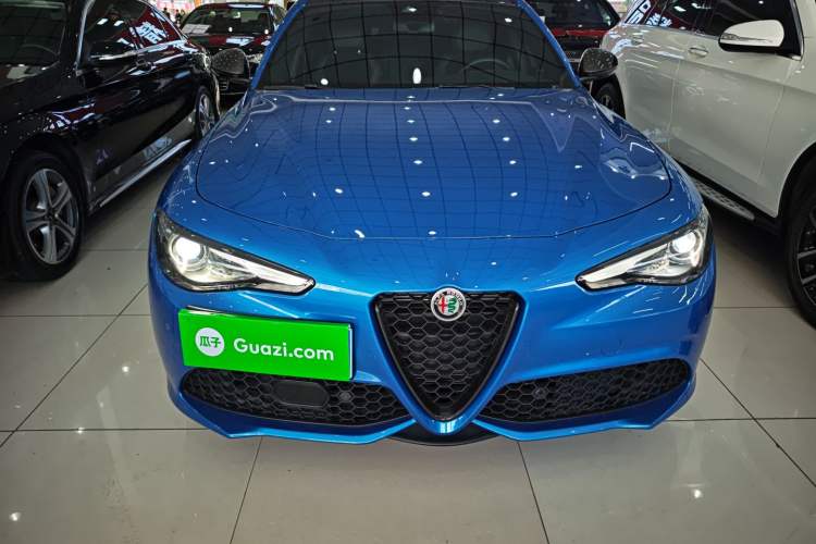 Used Alfa Romeo Giulia 2022 2.0T 280HP Veloce Track Edition Front