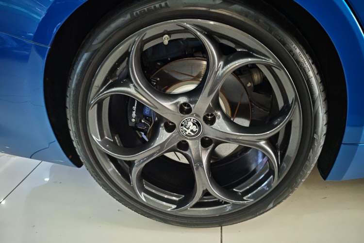Used Alfa Romeo Giulia 2022 2.0T 280HP Veloce Track Edition Right Rear Wheel Hub