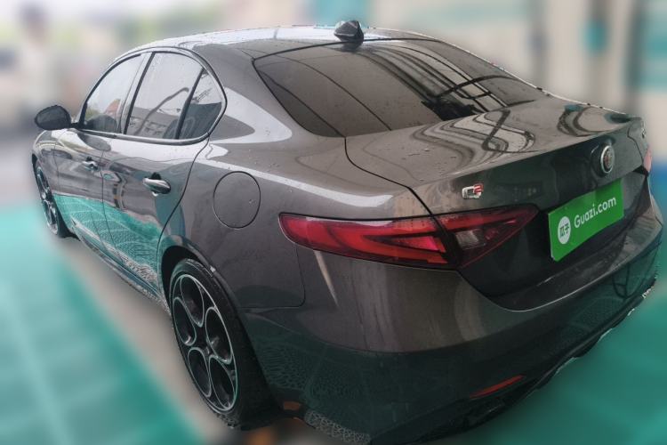 Used Alfa Romeo Giulia 2022 2.0T 280HP Veloce Track Edition Rear Left 45 Deg