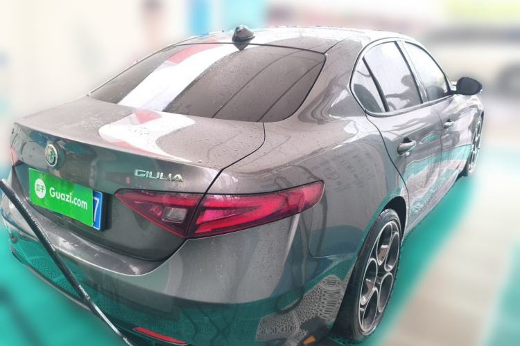 Used Alfa Romeo Giulia 2022 2.0T 280HP Veloce Track Edition Rear Right 45 Deg
