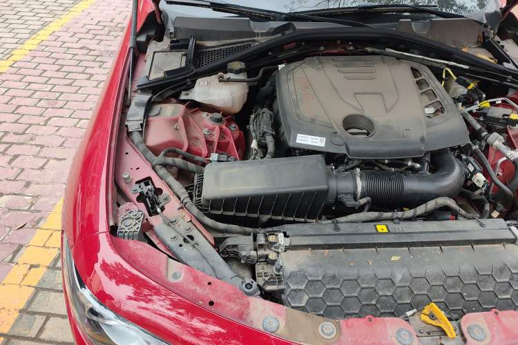 Used Alfa Romeo Giulia 2022 2.0T 280HP Ti Driving Edition Engine Bay Right