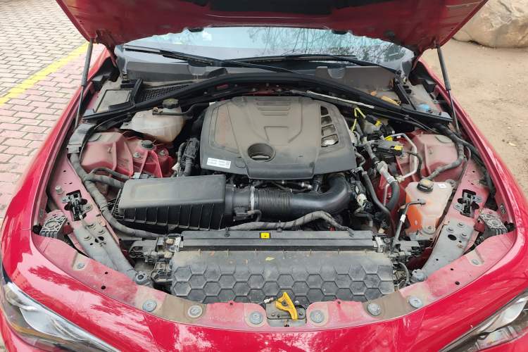 Used Alfa Romeo Giulia 2022 2.0T 280HP Ti Driving Edition Engine Bay
