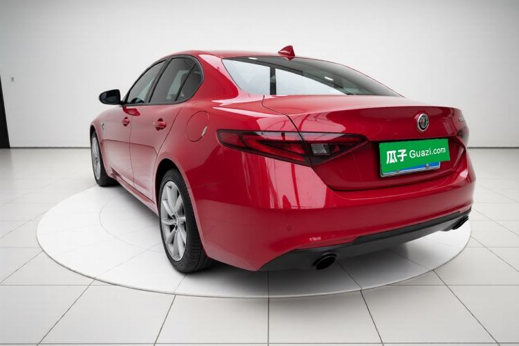 Used Alfa Romeo Giulia 2022 2.0T 280HP Ti Driving Edition Exterior 3