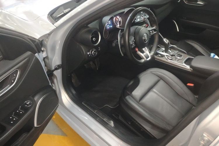 Used Alfa Romeo Giulia 2022 2.0T 280HP Ti Driving Edition Driver Seat