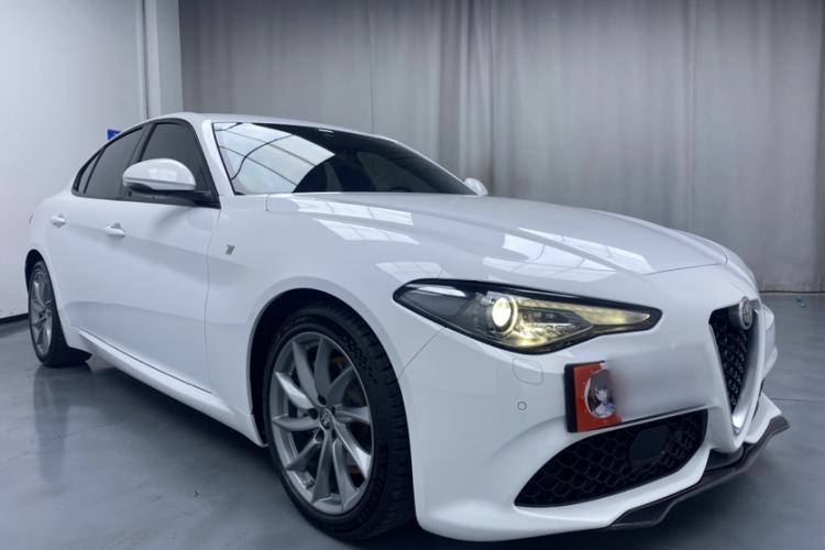 Used Alfa Romeo Giulia 2022 2.0T 280HP Ti Driving Edition Exterior 1