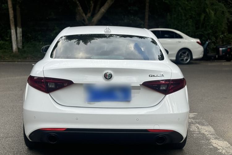 Used Alfa Romeo Giulia 2022 2.0T 280HP Ti Driving Edition Exterior 4