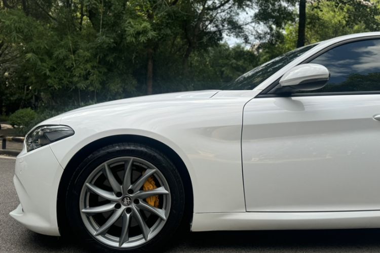 Used Alfa Romeo Giulia 2022 2.0T 280HP Ti Driving Edition Exterior 7