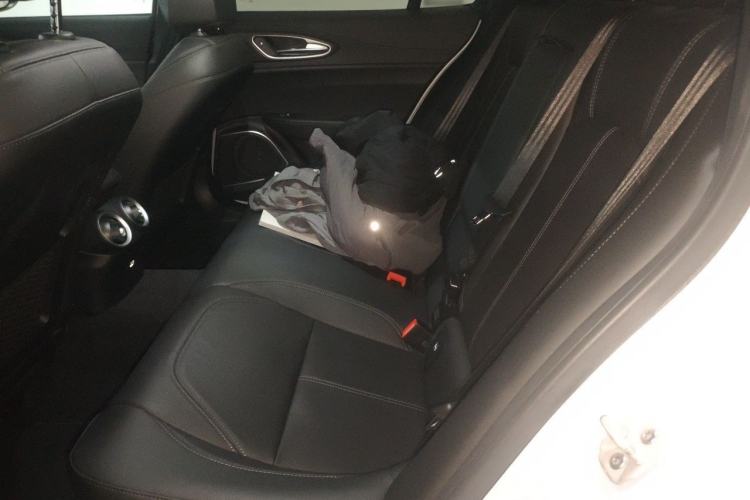 Used Alfa Romeo Giulia 2022 2.0T 280HP Ti Driving Edition Left Rear Seat