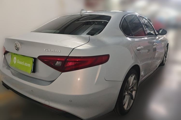 Used Alfa Romeo Giulia 2022 2.0T 280HP Ti Driving Edition Rear Right 45 Deg
