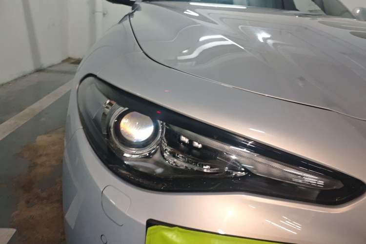 Used Alfa Romeo Giulia 2022 2.0T 280HP Ti Driving Edition Right Front Headlight