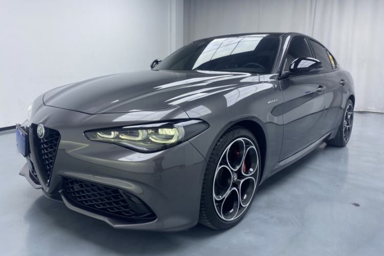 Used Alfa Romeo Giulia 2023 2.0T 280HP Track Edition Exterior 2