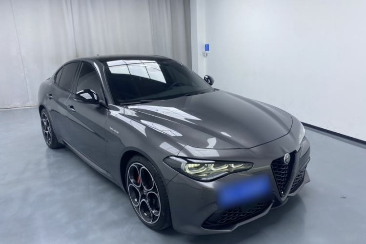 Used Alfa Romeo Giulia 2023 2.0T 280HP Track Edition Exterior 5