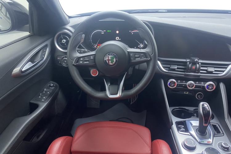 Used Alfa Romeo Giulia 2023 2.0T 280HP Track Edition Steering Wheel