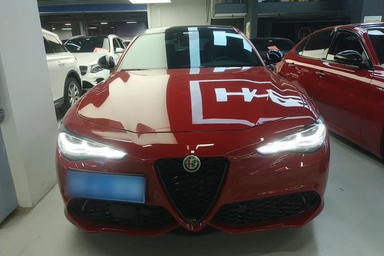 Used Alfa Romeo Giulia 2023 2.0T 280HP Longitudinal Engine Version Front