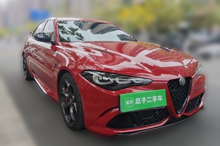 Used Alfa Romeo Giulia 2023 2.9T V6 520HP Four-Leaf Clover Edition Front Right 45 Deg